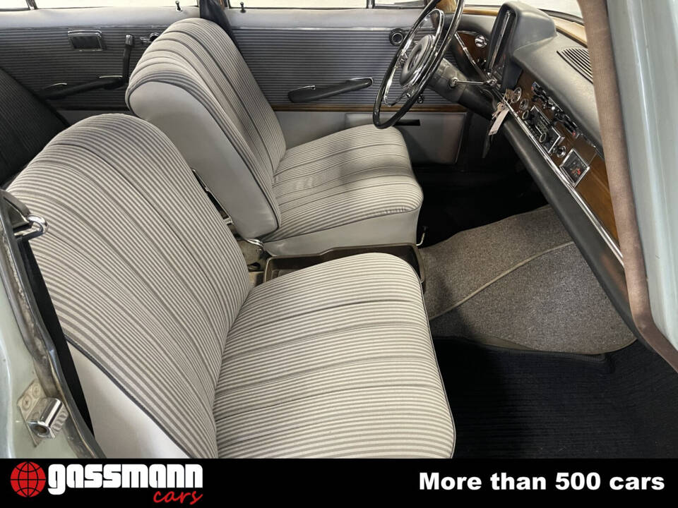 Bild 10/15 von Mercedes-Benz 220 SE b (1963)
