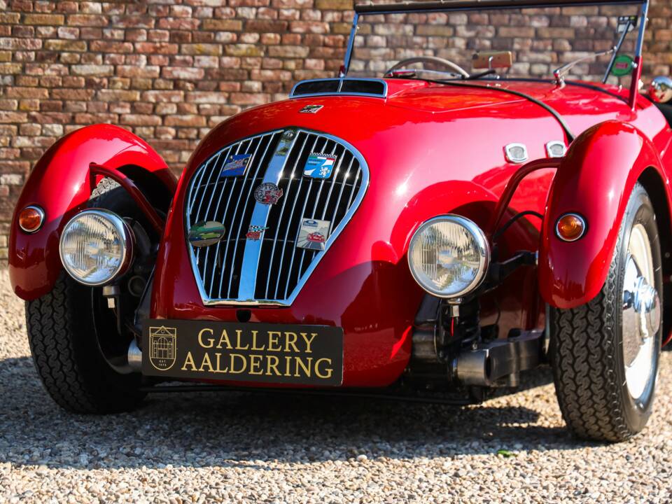 Image 18/50 of Healey Silverstone (1950)