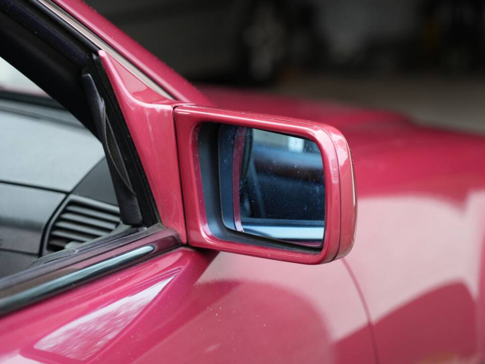 Image 35/95 of Mercedes-Benz 300 SL (1993)