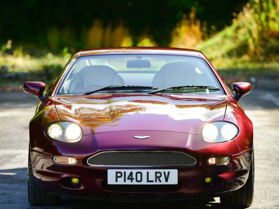 Obraz 12/50 pojazdu Aston Martin DB 7 (1997)