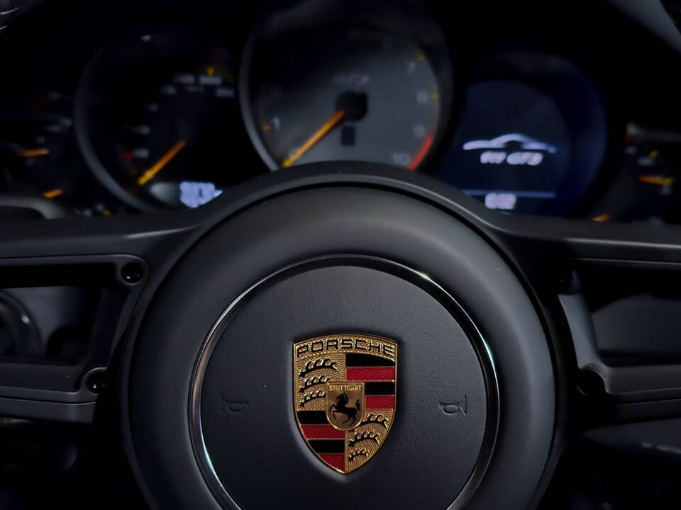 Immagine 27/34 di Porsche 911 GT3 Touring (2018)