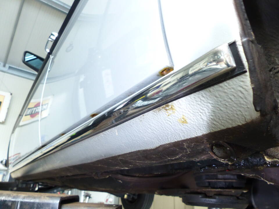 Image 48/63 of Mercedes-Benz 230&#x2F;6 (1974)