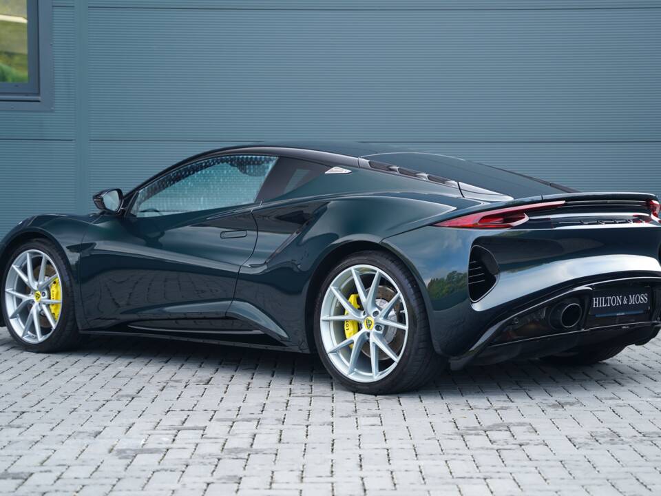 Immagine 2/50 di Lotus Emira (2023)