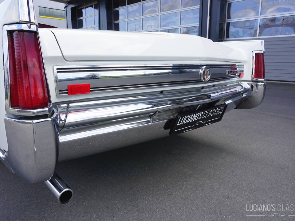 Imagen 16/52 de Buick Electra 225 Custom Convertible (1964)