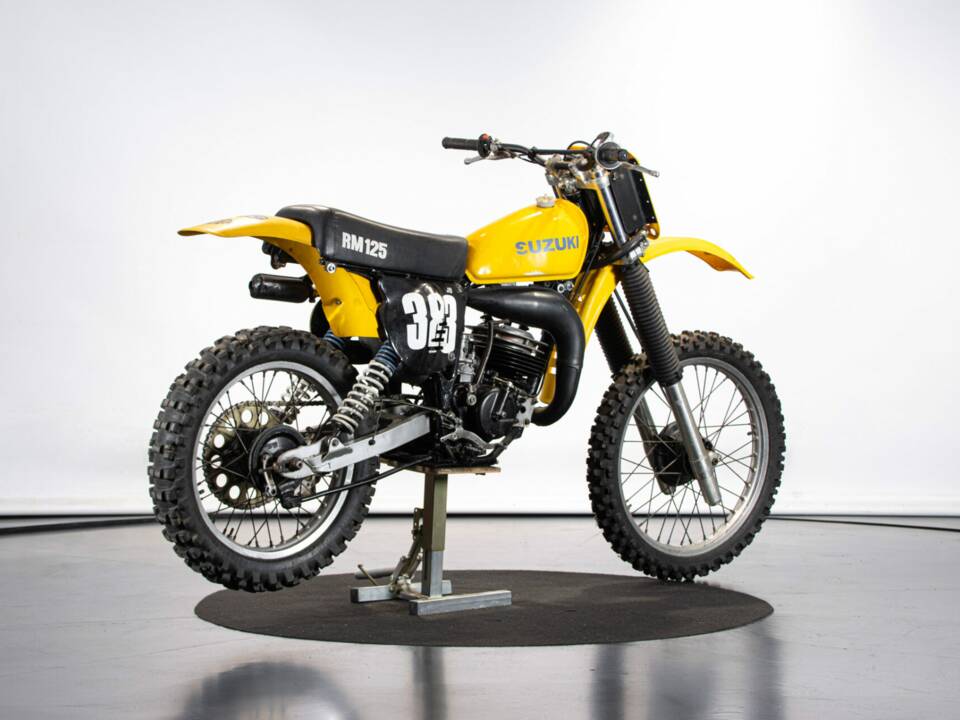 Image 4/50 of Suzuki RM 125 (1978)