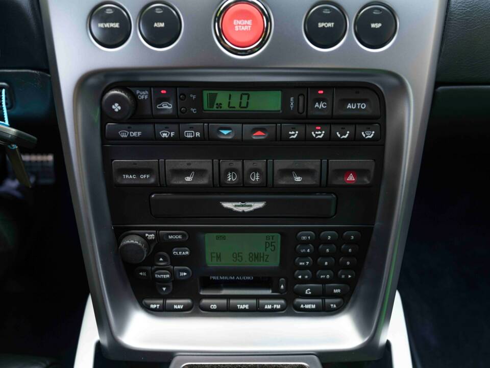 Bild 18/26 von Aston Martin V12 Vanquish (2003)