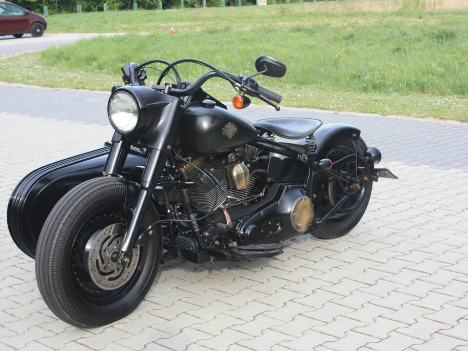 Image 33/33 of Harley-Davidson DUMMY (2004)