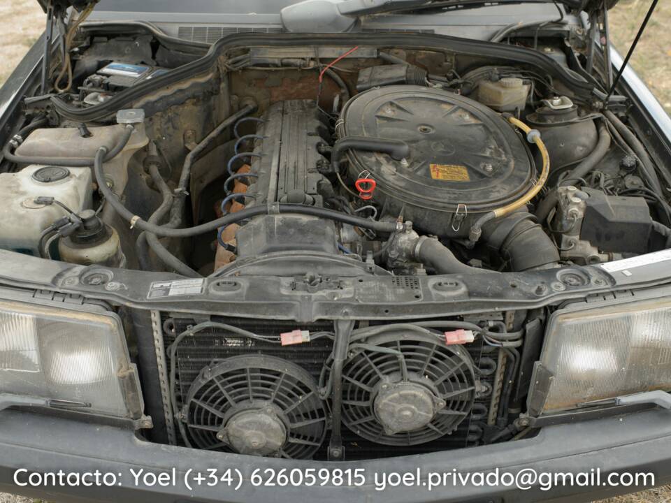 Image 39/41 of Mercedes-Benz 190 E 2.6 (1987)