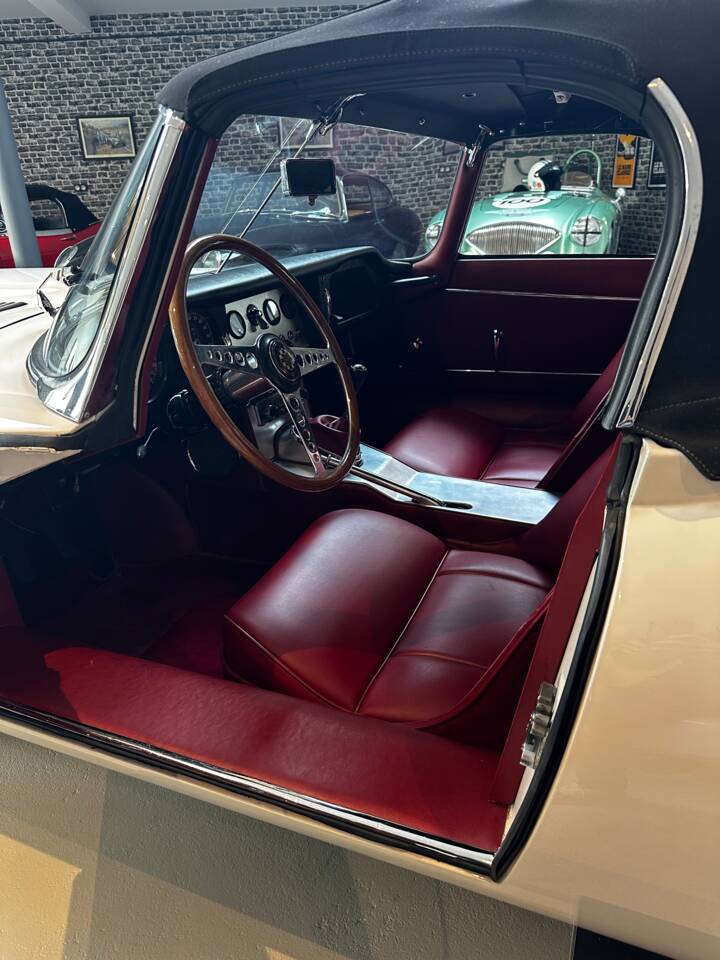 Immagine 18/22 di Jaguar E-Type 3.8 Flat Floor (1961)