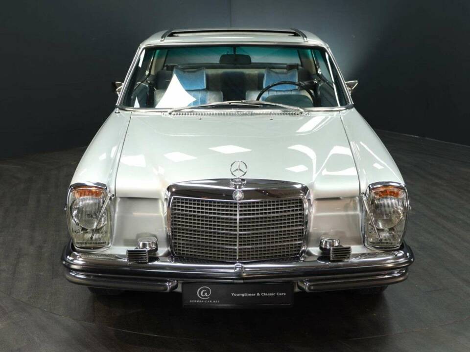 Immagine 9/30 di Mercedes-Benz 280 CE (1973)