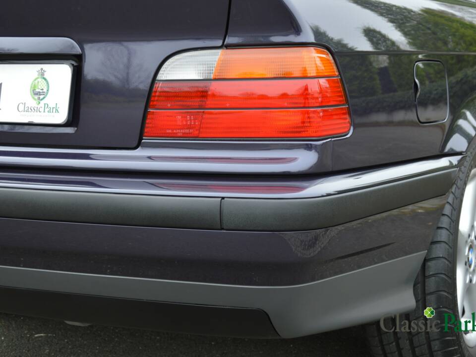 Bild 48/50 von BMW 320i (1994)