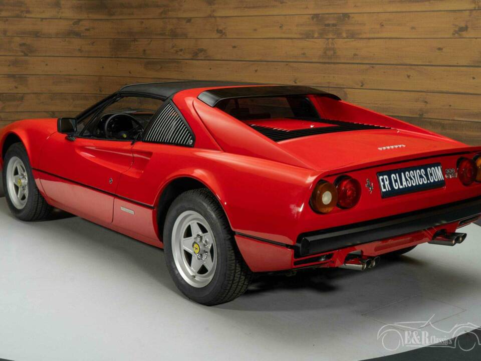 Image 17/19 of Ferrari 308 GTSi (US) (1982)