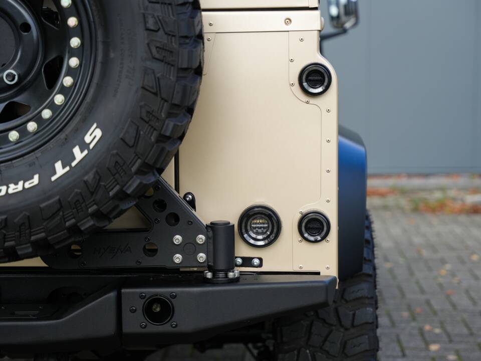 Bild 58/58 von Land Rover Defender 110 (2013)