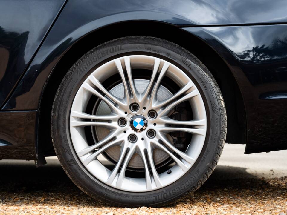Imagen 32/65 de BMW 545i Touring (2005)