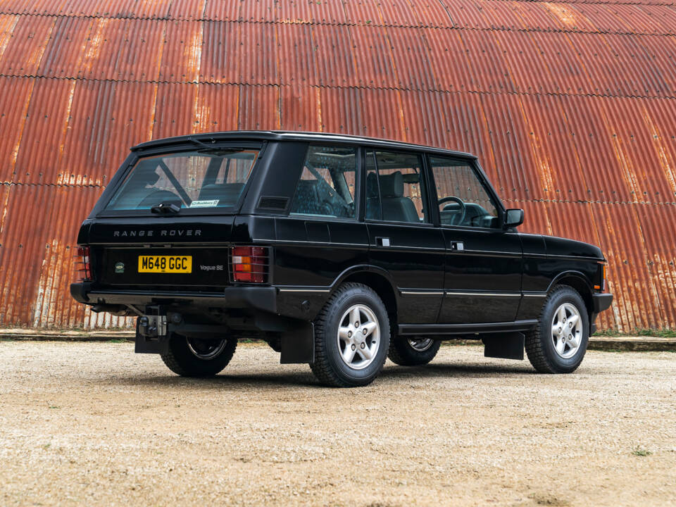 Image 4/38 of Land Rover Range Rover Vogue LSE (1995)