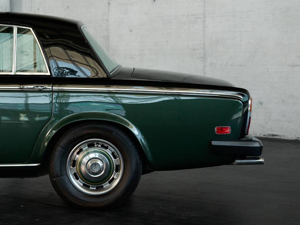 Imagen 11/50 de Rolls-Royce Silver Shadow II (1977)