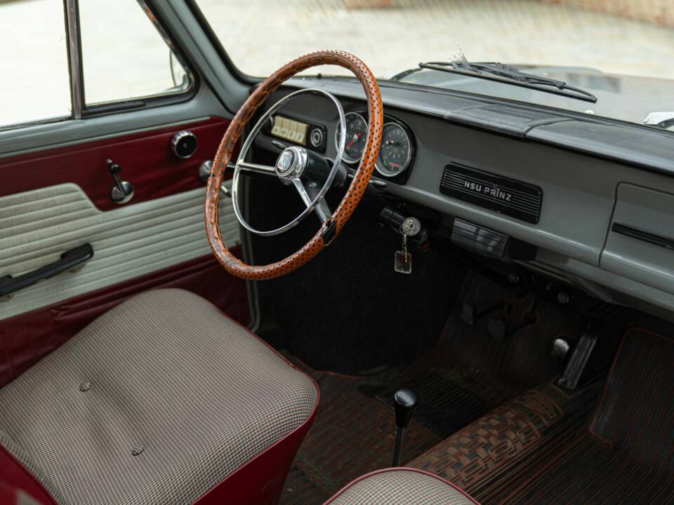 Image 25/49 of NSU Prinz 4 (1967)