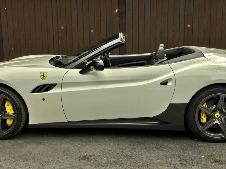 Bild 18/50 von Ferrari California (2010)