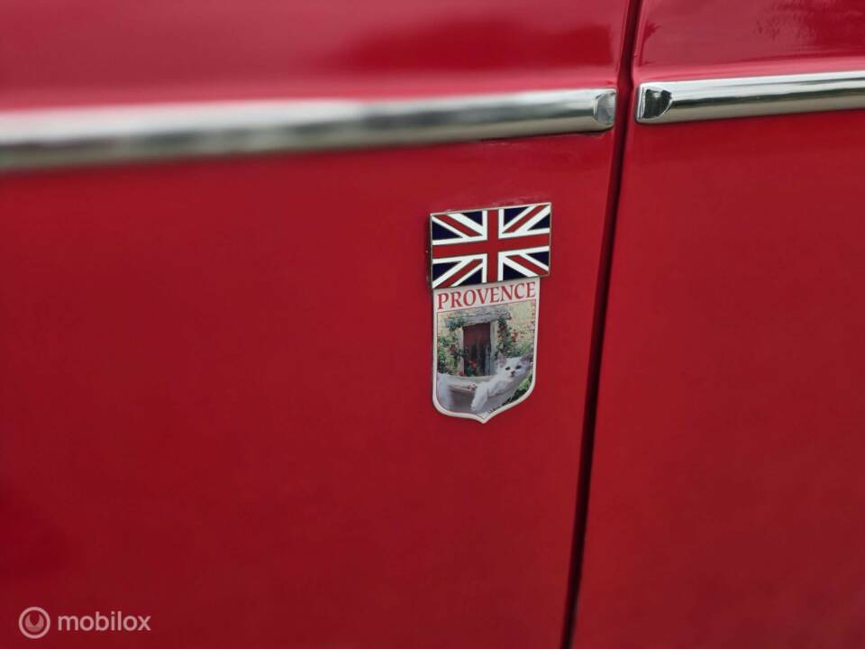Image 18/44 of MG MGC (1969)