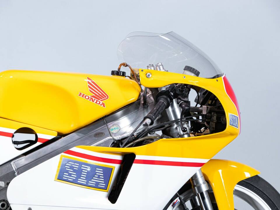 Bild 36/50 von Honda RS 250 RF (1992)