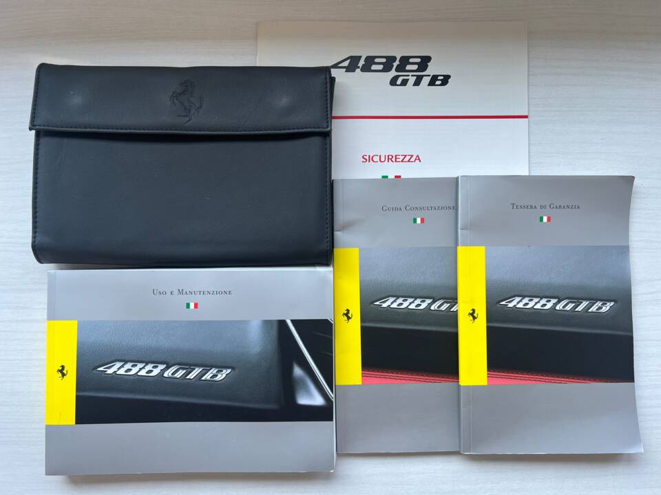 Afbeelding 13/15 van Ferrari 488 GTB (2016)