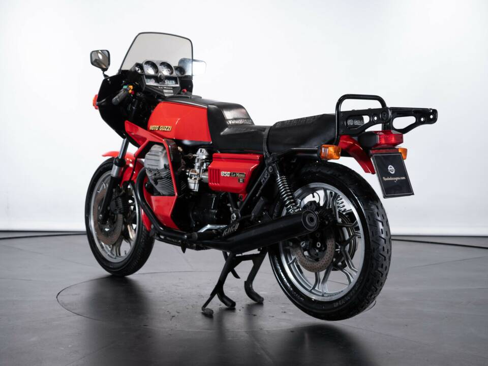 Bild 3/50 von Moto Guzzi DUMMY (1980)
