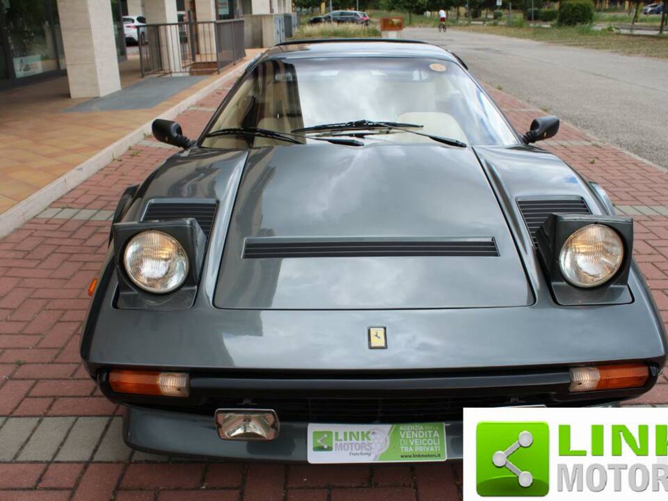 Image 9/10 de Ferrari 208 GTB Turbo (1984)