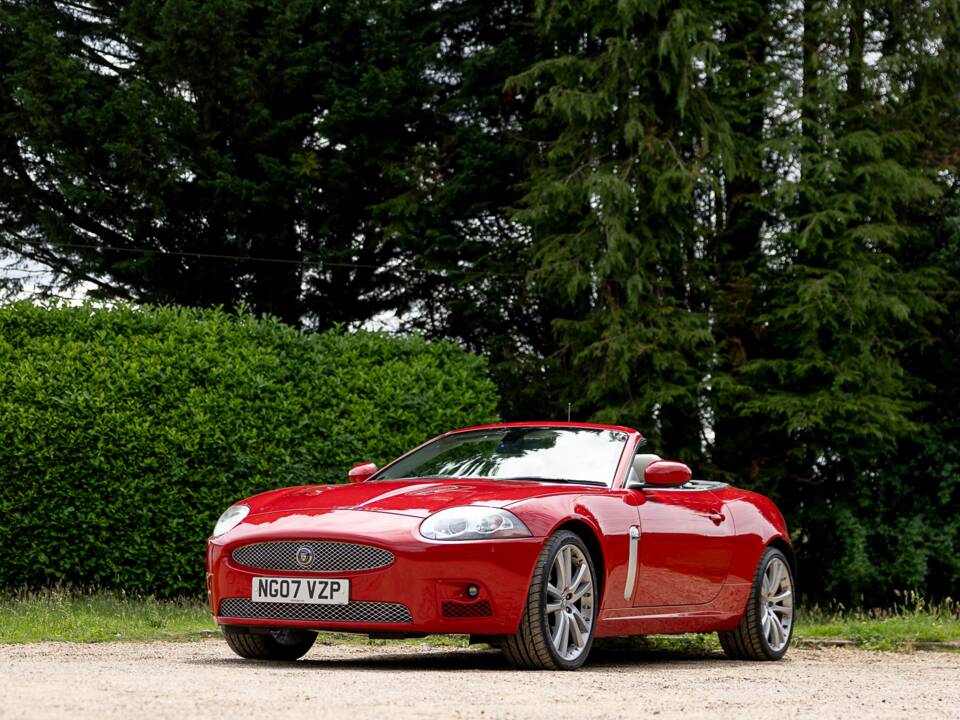 Image 42/50 of Jaguar XKR (2007)