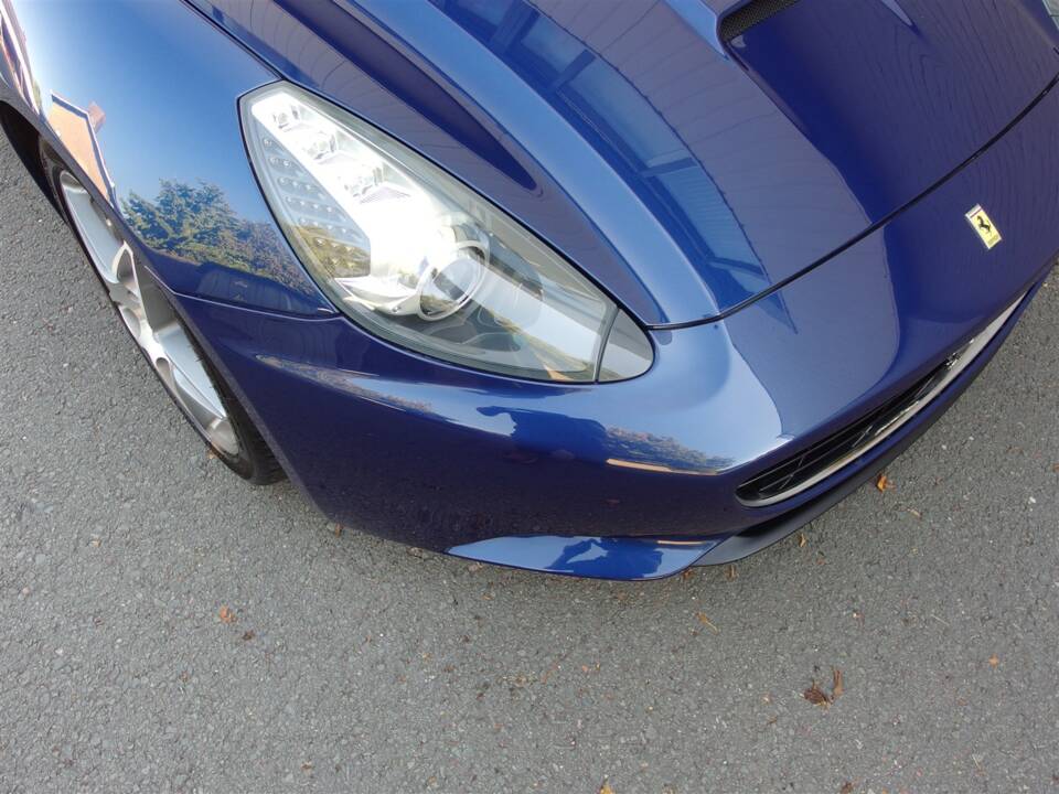 Bild 39/99 von Ferrari California (2009)