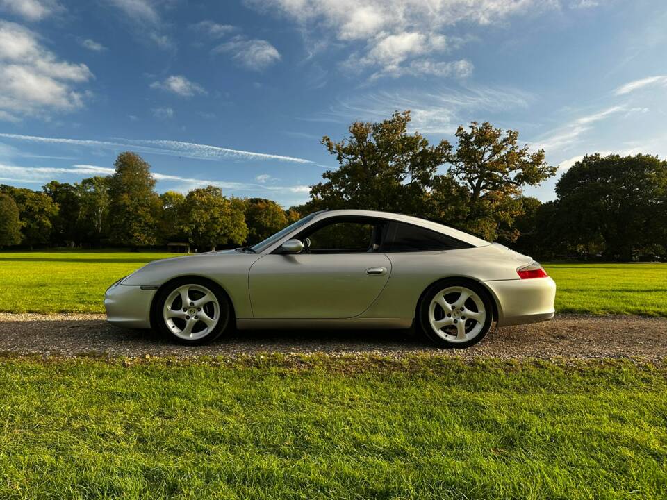 Image 11/54 de Porsche 911 Carrera (2003)
