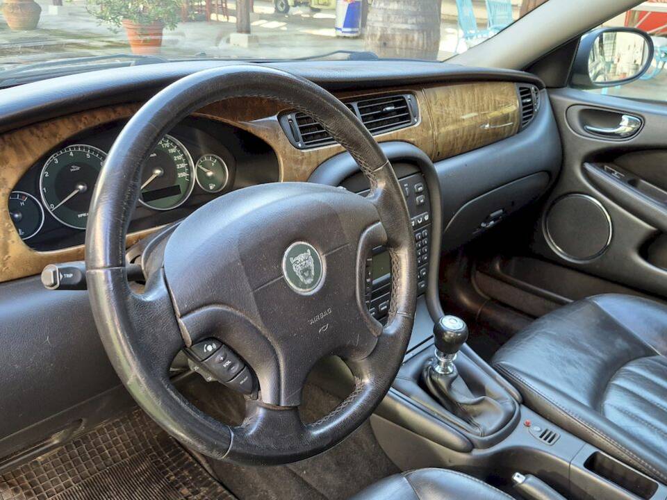 Imagen 20/45 de Jaguar X-Type 2.5 V6 (2002)