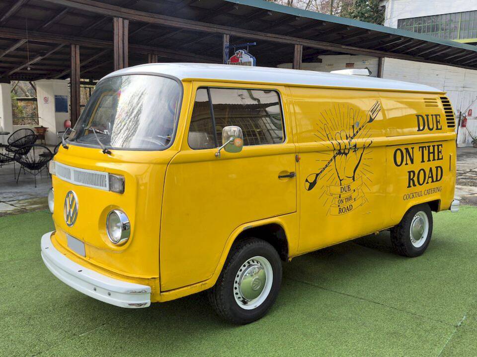 Bild 5/50 von Volkswagen T2b Kastenwagen (1976)