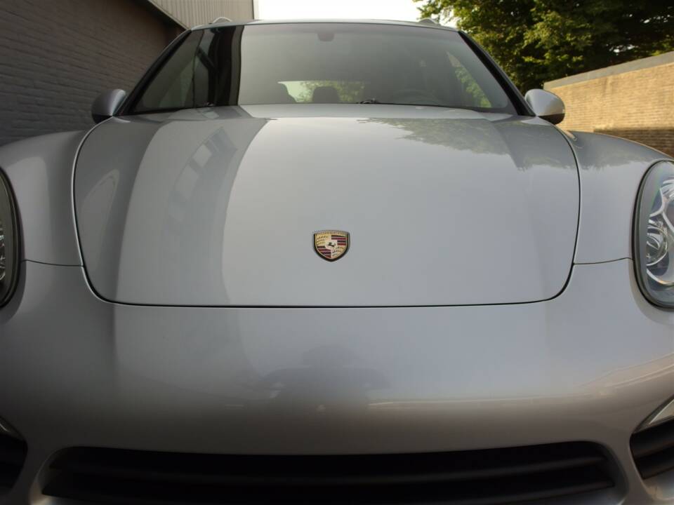 Image 13/98 of Porsche Cayenne S (2010)