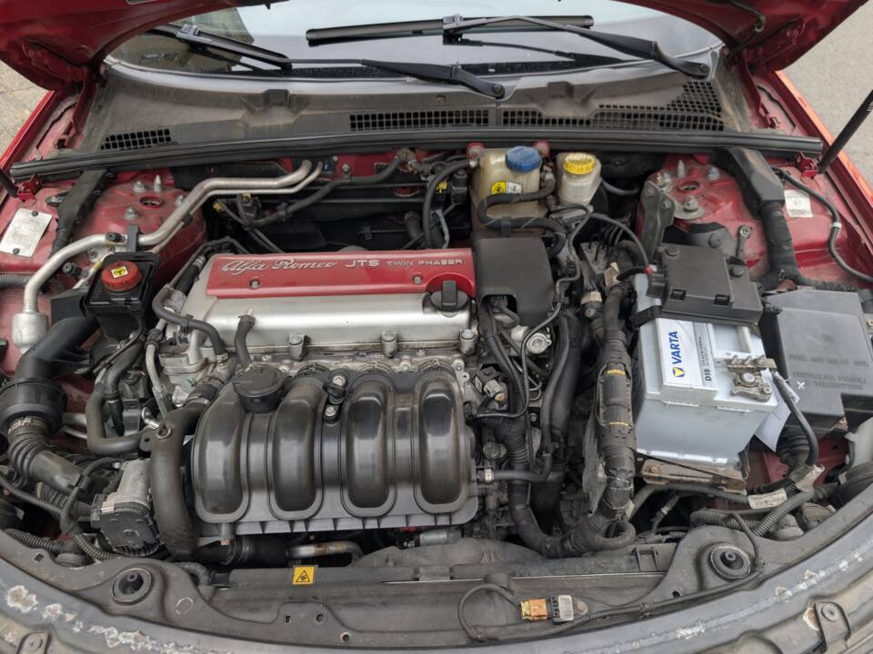 Image 20/29 of Alfa Romeo Spider 2.2 JTS (2008)