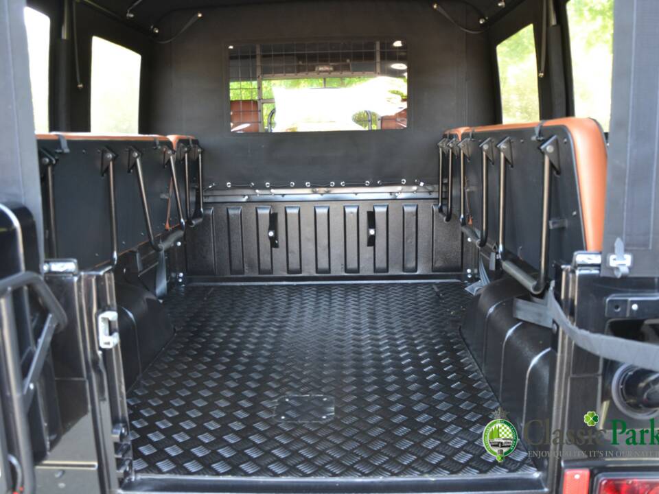 Immagine 32/49 di Mercedes-Benz 230 GE (lang) (1991)