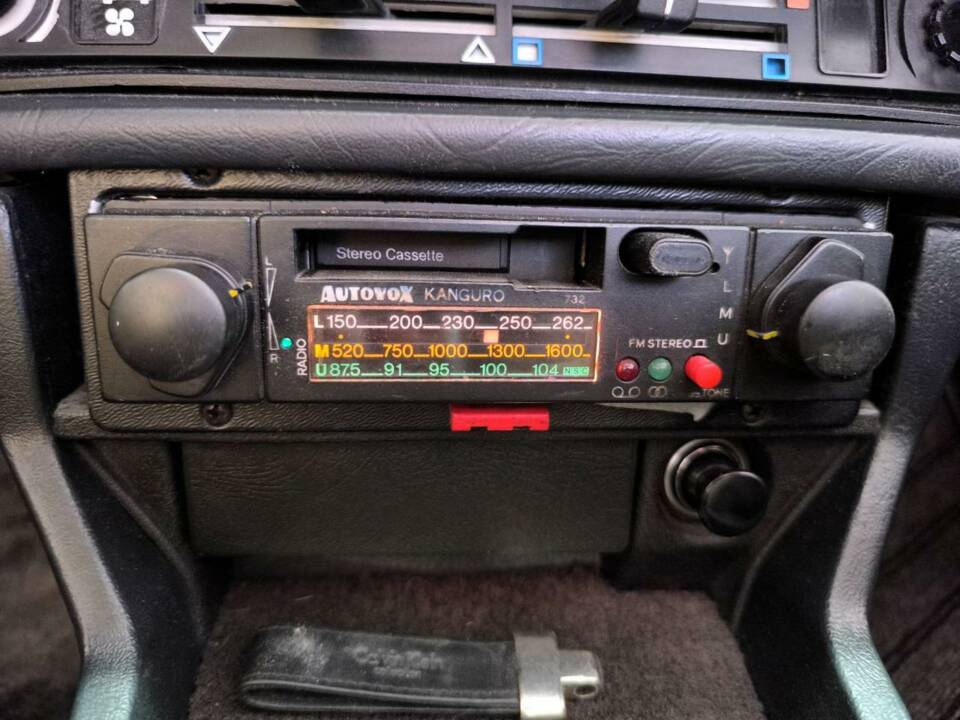 Image 15/27 of Alfa Romeo Alfetta GTV 2.0 L (1980)