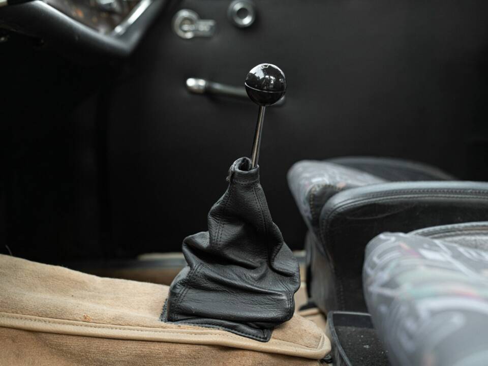 Bild 30/50 von Mercedes-Benz 220 S (1967)