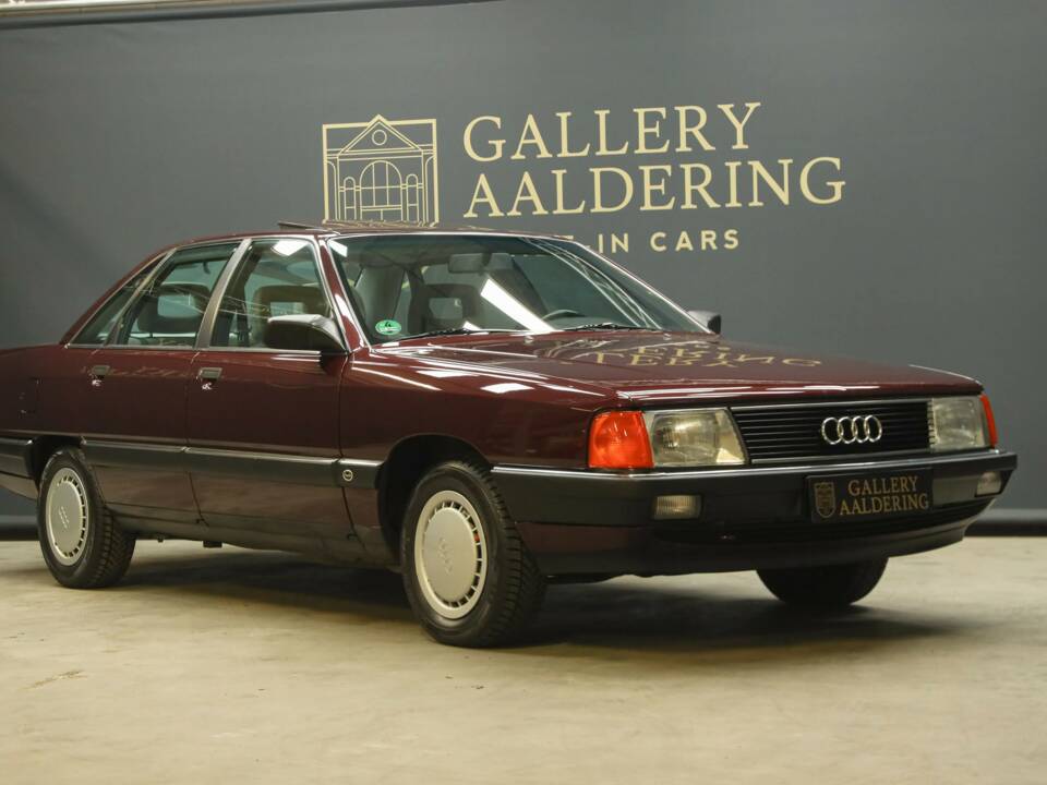 Image 21/50 de Audi 100 - 2.3E quattro (1990)