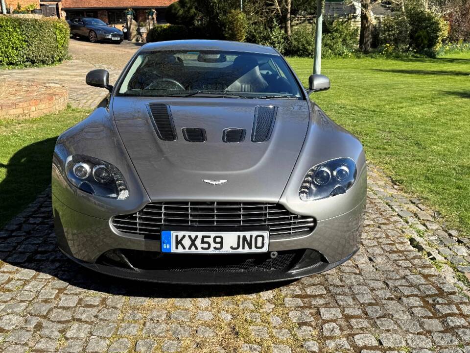 Afbeelding 11/49 van Aston Martin V12 Vantage (2009)
