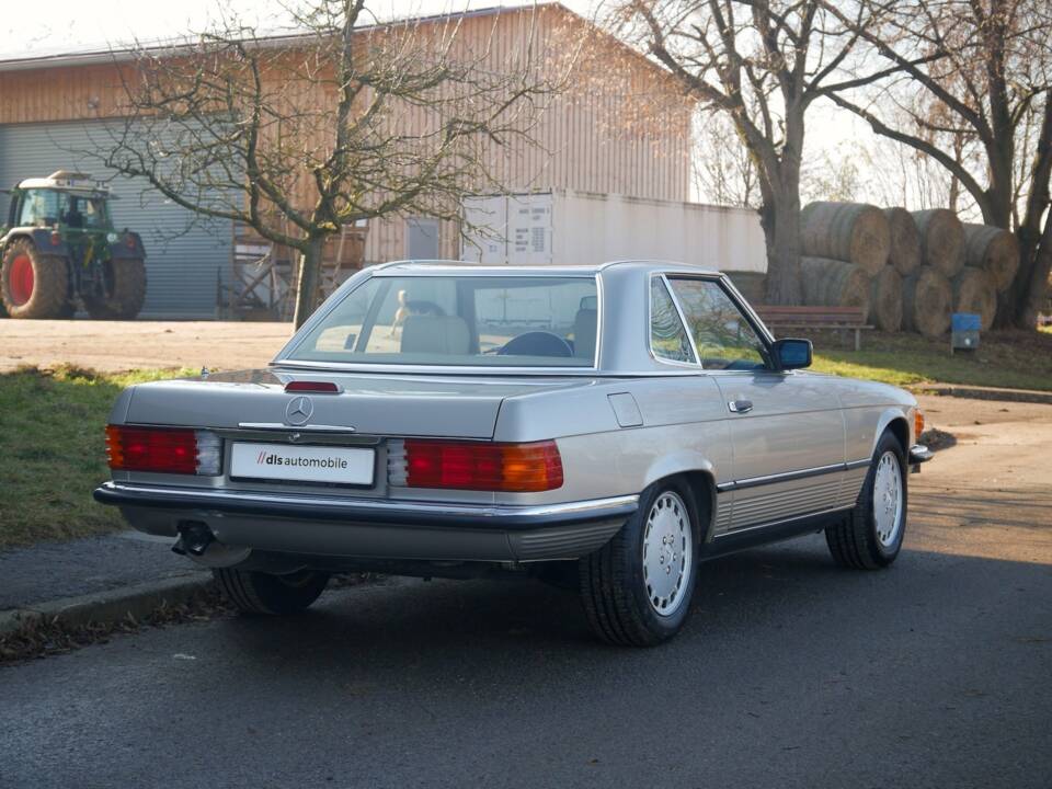 Bild 10/30 von Mercedes-Benz 560 SL (1989)