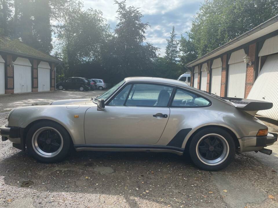 Image 41/47 of Porsche 911 Turbo 3.3 (1983)