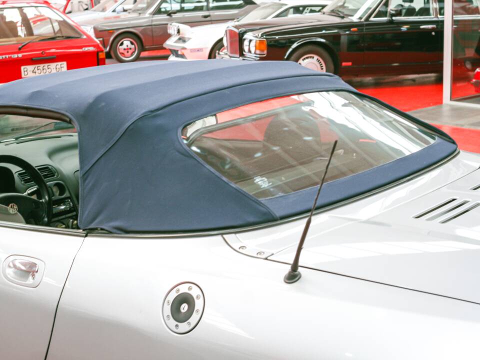 Image 13/29 of MG TF 120 (2003)