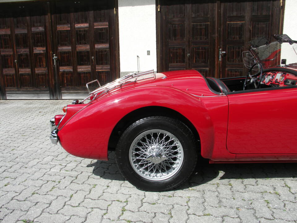 Image 25/31 of MG MGA 1600 (1959)