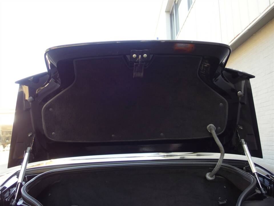 Bild 75/99 von Aston Martin DB 9 Volante (2006)