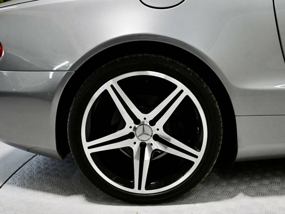 Image 43/50 of Mercedes-Benz SL 500 (2008)