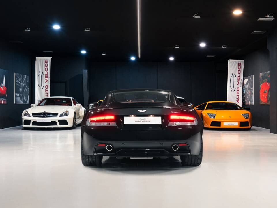 Image 7/38 of Aston Martin Virage (2012)