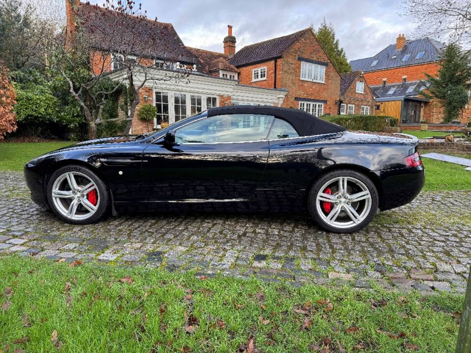 Bild 36/38 von Aston Martin DB 9 Volante (2008)