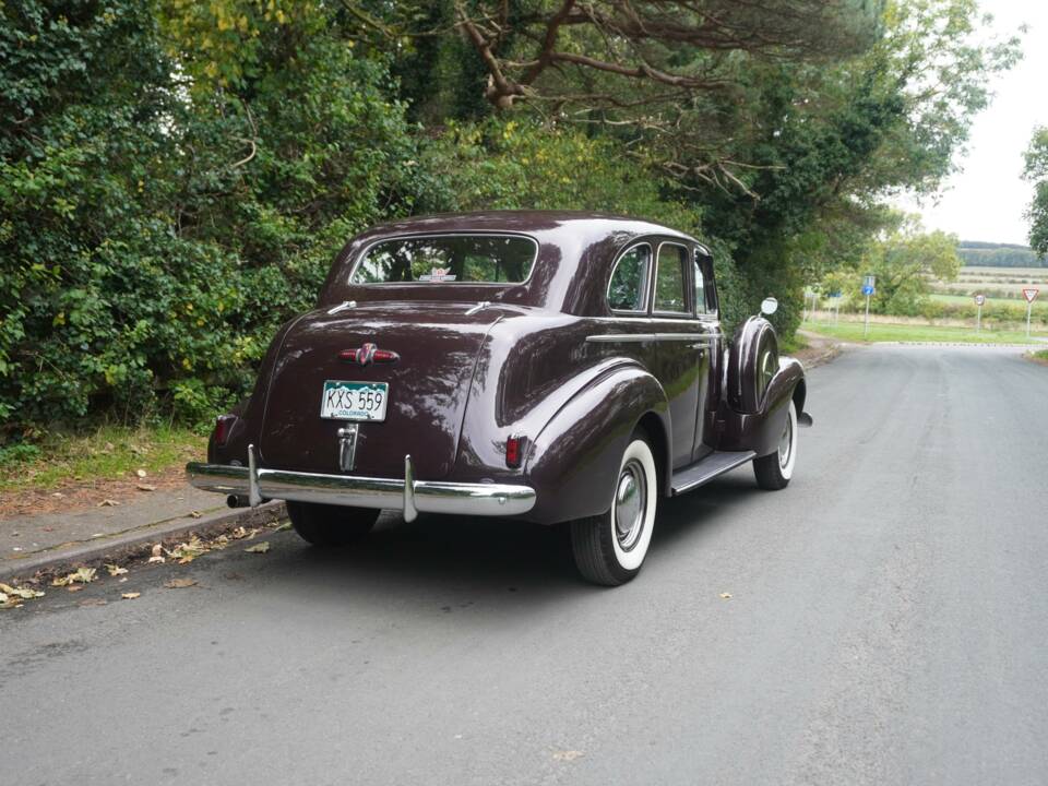 Image 6/20 of Buick 60 Century (1940)