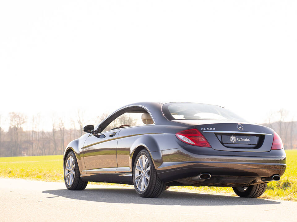 Image 4/67 of Mercedes-Benz CL 500 (2006)