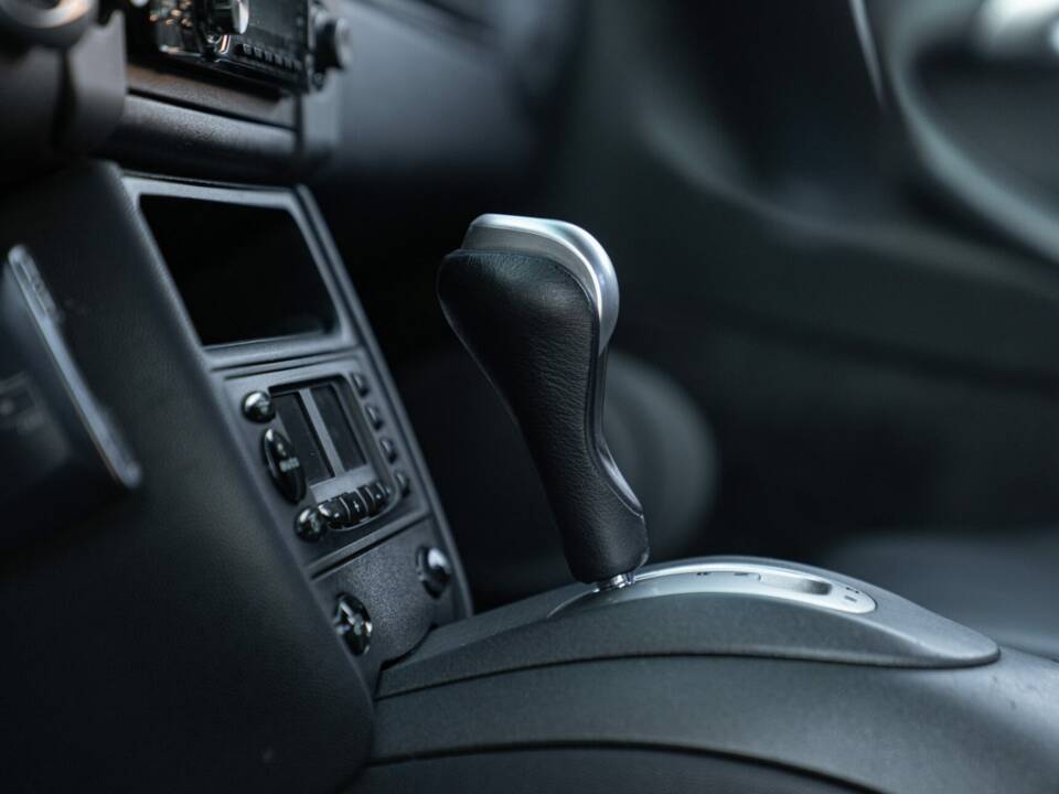 Image 29/50 of Porsche 911 Carrera 4 (1999)